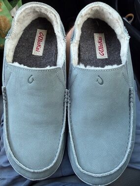 OluKai Men’s Light Gray Faux-Fur Lined Slip-On Loafers
